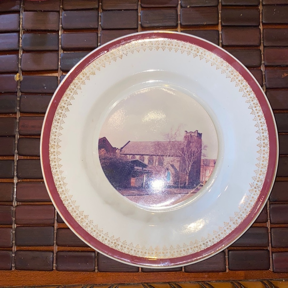Vintage 1982 Woods and Sons Buckingham plate